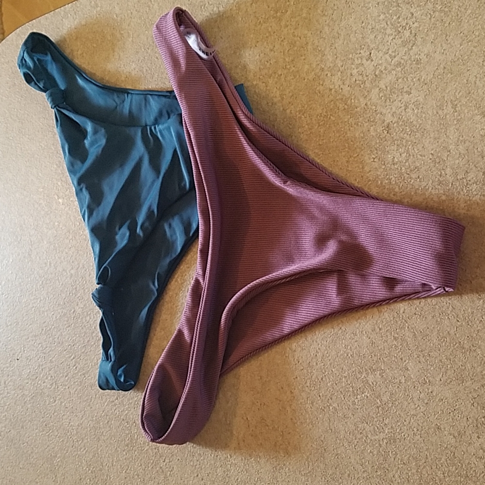 Cheeky bikini bottoms